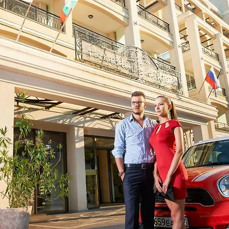 Penelopa Palace & Апарт-отель Поморие