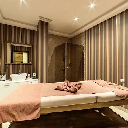 Апарт-отель Penelopa Palace &