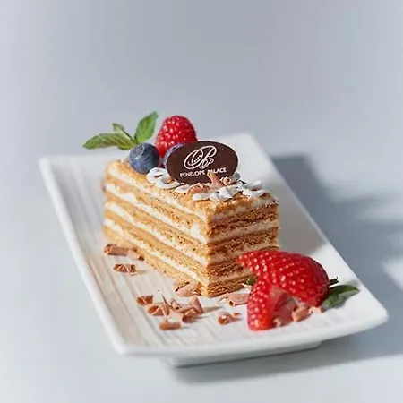 Penelopa Palace & 포마리