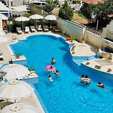 Apartahotel Penelope Palace & 4*