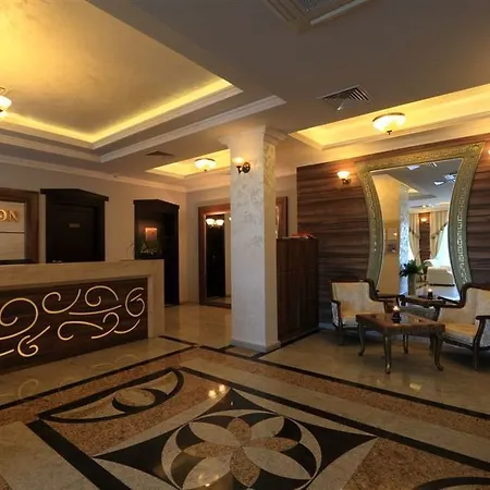 Penelopa Palace & 아파트호텔 포마리