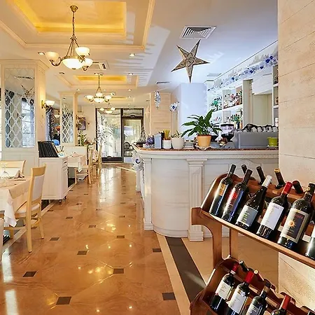 아파트호텔 Penelopa Palace & 포마리